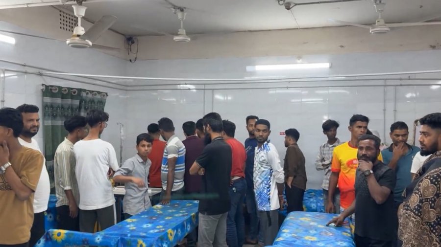 চাঁদপুরে দূর্ঘটনায় সড়ক গেলো দুই তরুণের প্রাণ